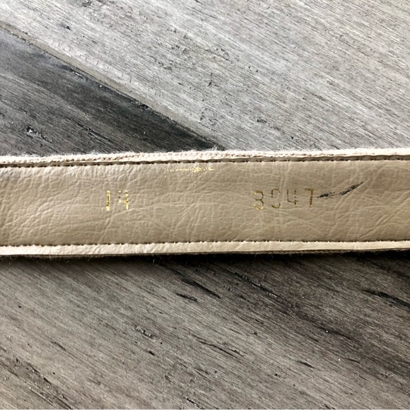 ❤️ LAST DAY Vintage 70s Khaki Knit Belt with Lucite Buckle - Picture 5 of 8